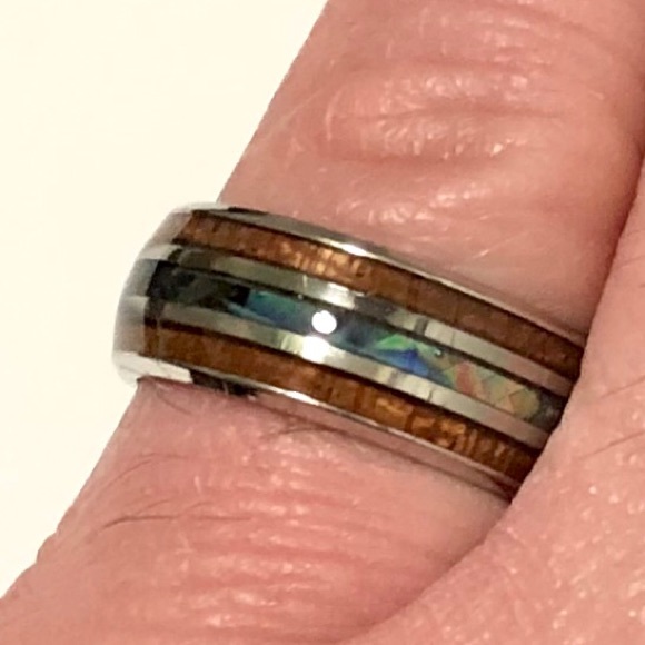 Ring with  Koa Wood, and Abalone Shell Inlay. Sz 7 - Picture 4 of 4